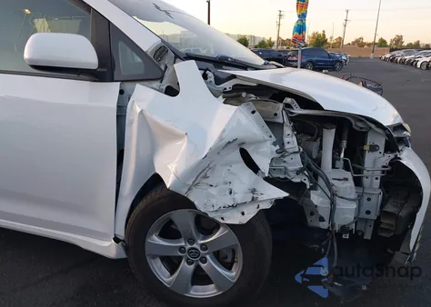 2020 Toyota Sienna Le из США, поврежденный, VIN 5TDKZ3DC0LS021744